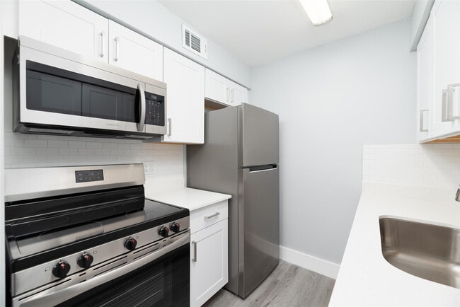 Photo - 1401 NE 17th Ct Unit 212