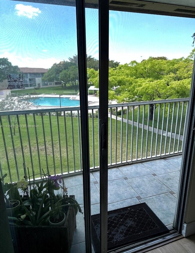 Photo - 200 SW 132nd Way Unit 310L