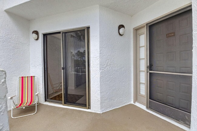 Photo - 7563 Glendevon Ln Unit 1306