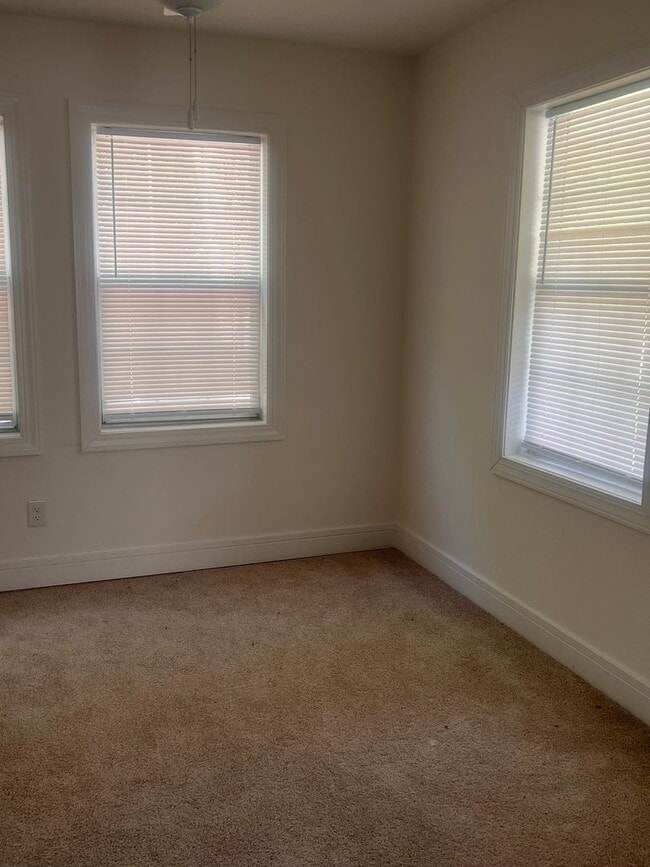 Photo - 114 Jessamine St