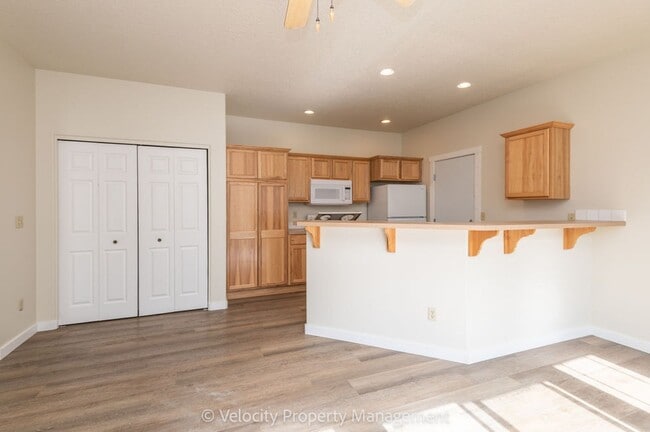 Photo - 1025 NE Rambling Ln Unit #2