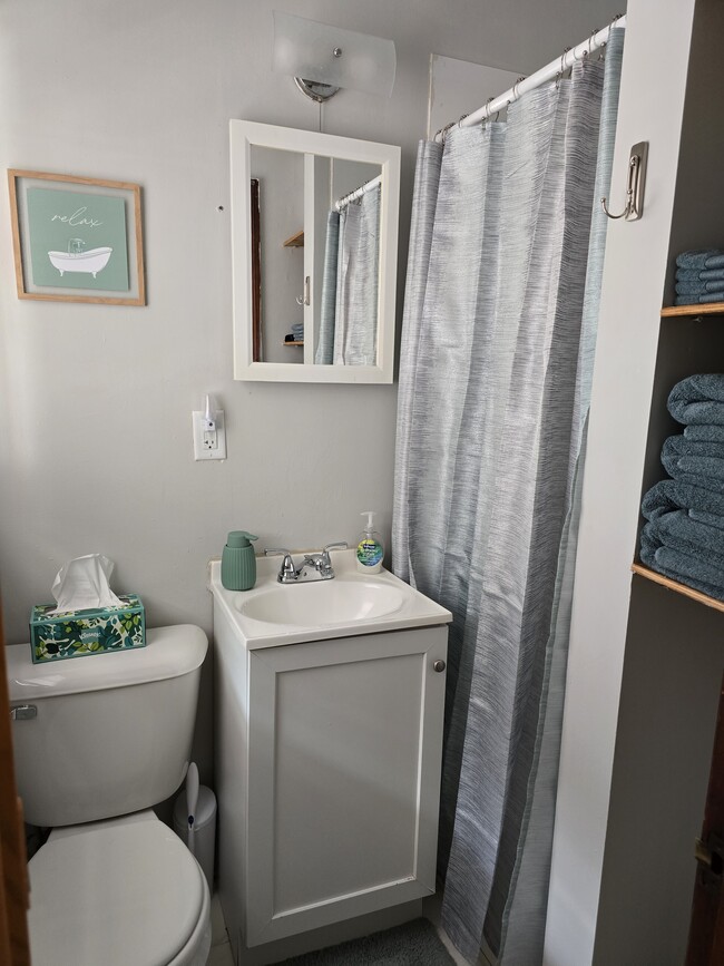 310 Cottage Ct Unit 3
