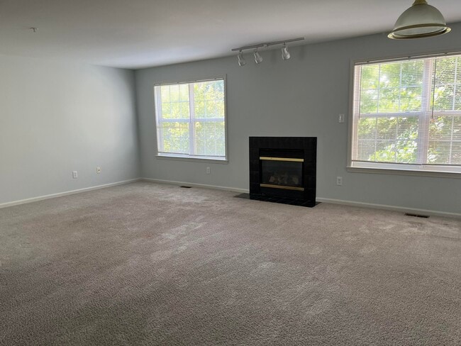 Photo - 2815 Barclay Way