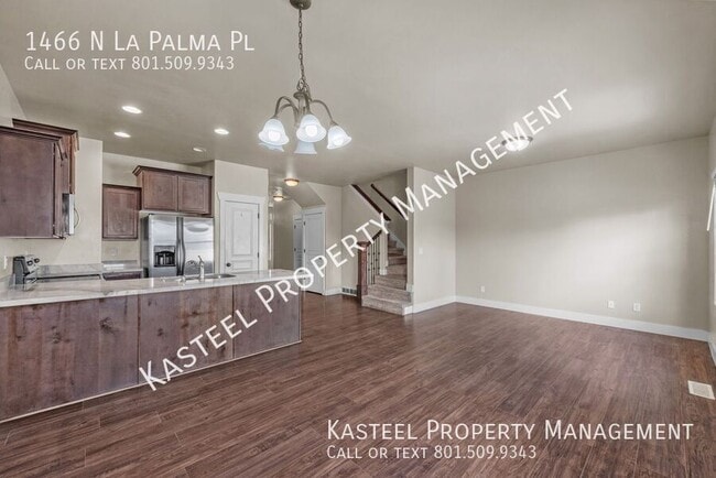 Photo - 1466 La Palma Pl