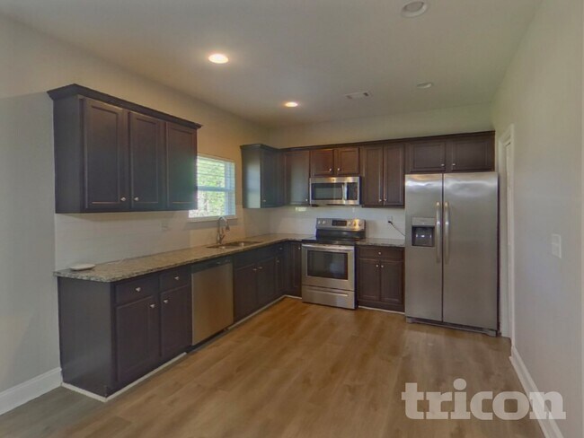 Photo - 1013 Eldon Ln