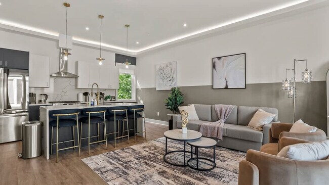 Photo - 1733 N Fitzhugh Ave Unit ID1226737P