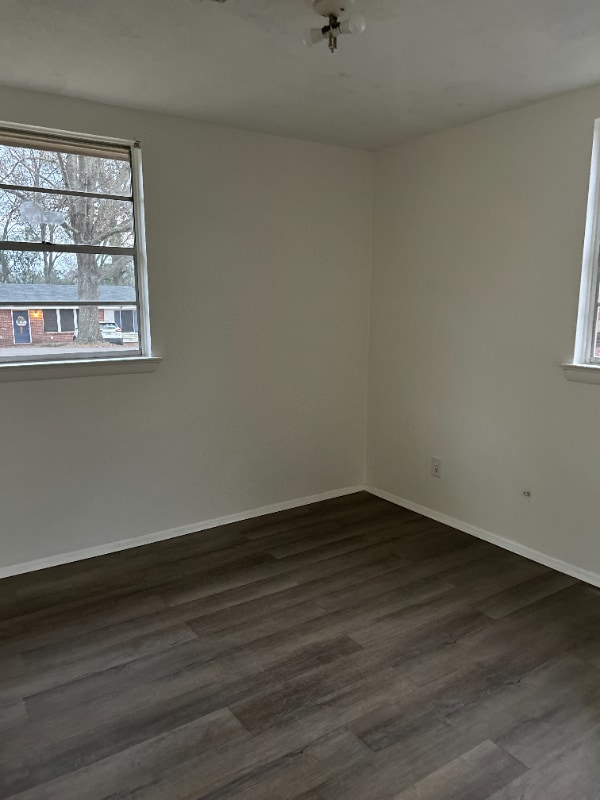 Photo - 507 Woodvale Rd