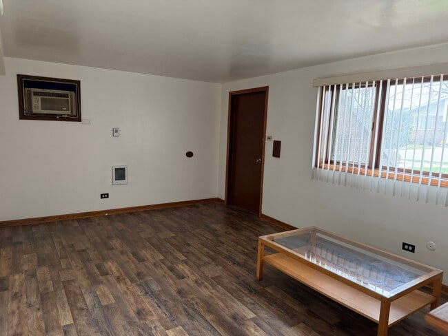 Building Photo - 7226 W 63rd Pl