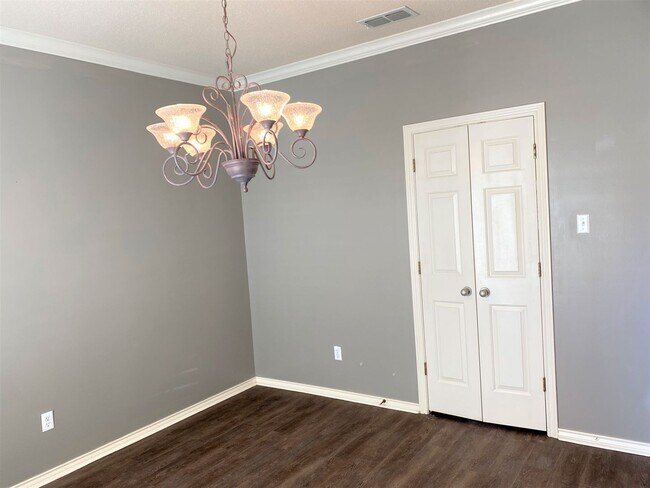 Photo - ** BEAUTIFUL MEADOWS SOUTH HOME**