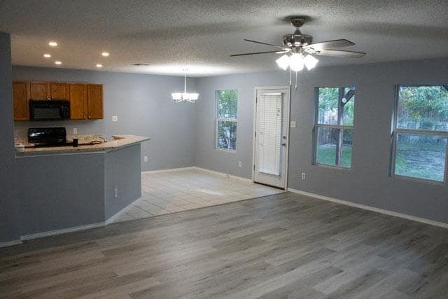 Photo - 9821 George Washington Dr