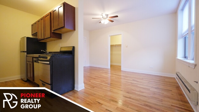 Photo - 818 W Diversey Pky Unit A