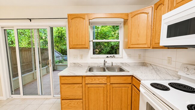 Photo - 118 S Park Ln