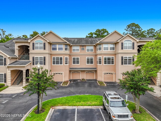 Photo - 13810 Sutton Park Dr N Unidad 827