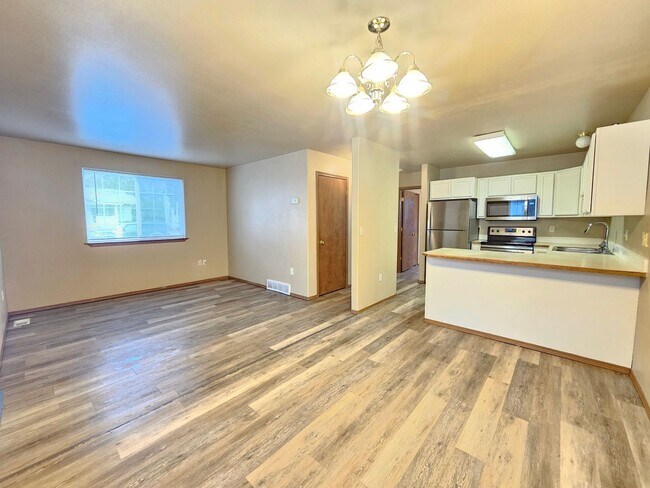 407 E 8th Ave Unit 2