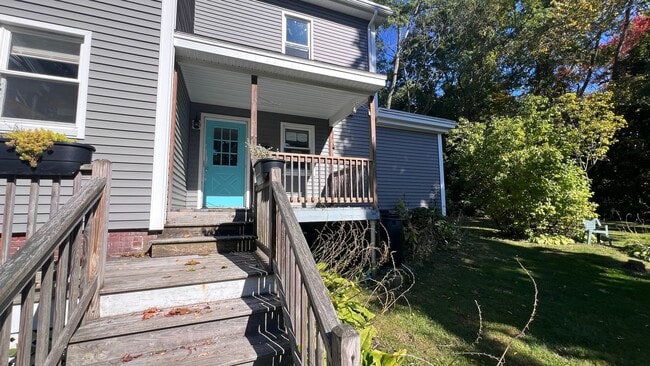 Photo - Very nicely remodeled 1 Bedroom Unit close... Unit B
