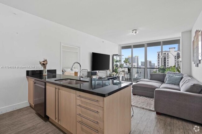 Building Photo - 79 SW 12th St Unit 3110-S Rental