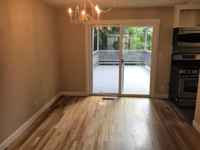Photo - Beautiful 4 Bedroom Juanita Gem Walking Di...
