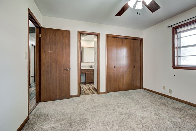 Photo - 2835 W Elm Ave