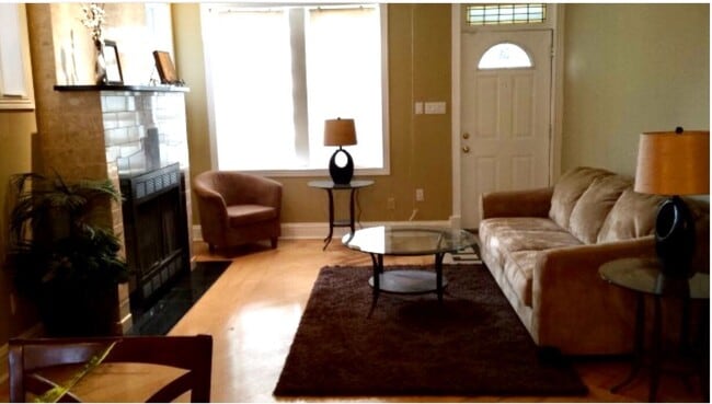 Building Photo - 4122-4124 S. Grand Unit 4124 Rental