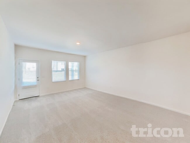 Photo - 306 Nasturtium Wy