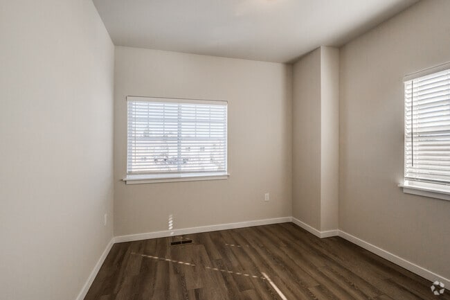 2 BR, 2 BA - 1,146 SF