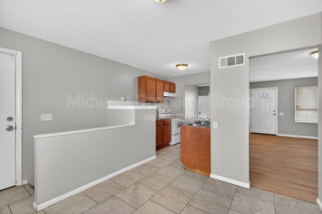 Photo - 2228 Duchess Dr