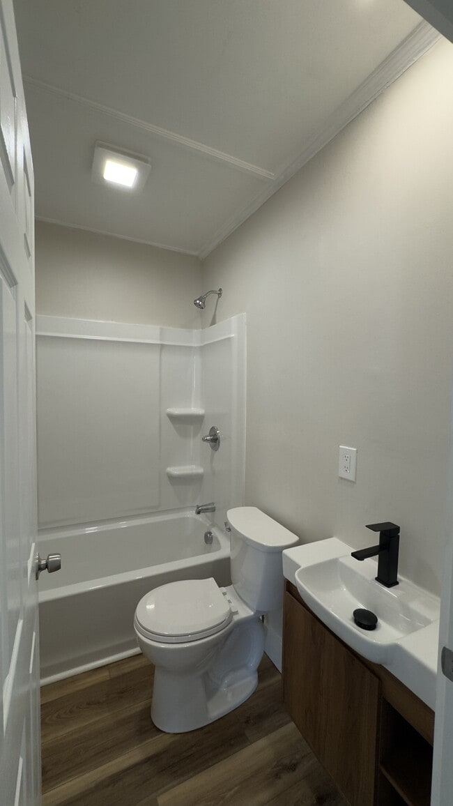 11 Gray St