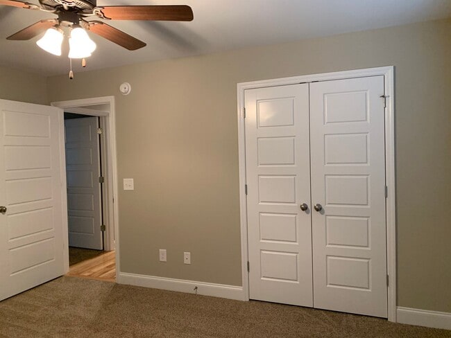 Photo - 2 Bedroom 2.5 Bath townhouse!