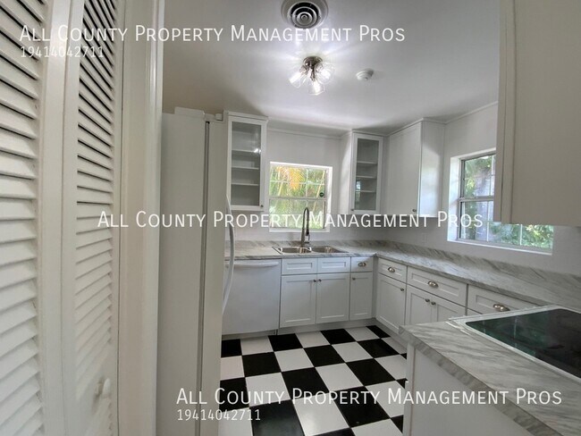 Photo - 4930 Bay Shore Rd