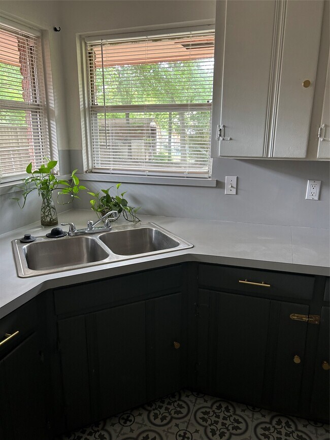 Photo - 4022 Cheena Dr