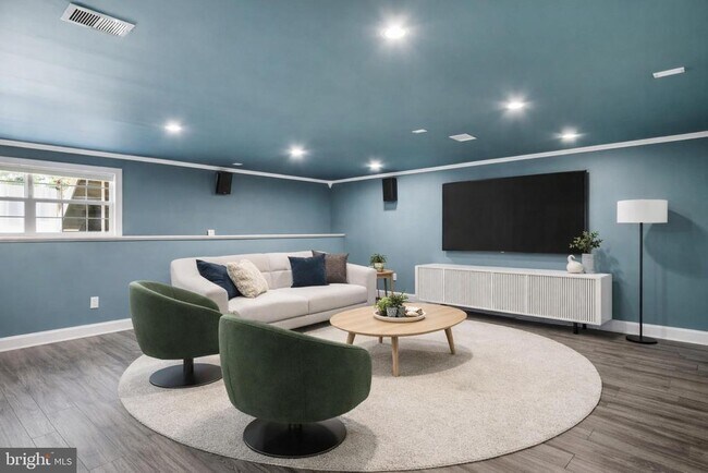 Photo - 206 Shields Ct