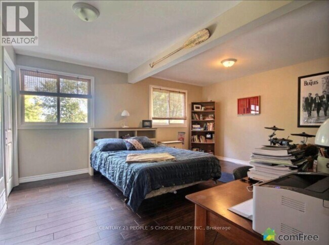 Photo - 3784 Sinnicks Ave