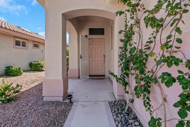 Photo - 78439 Moongold Rd