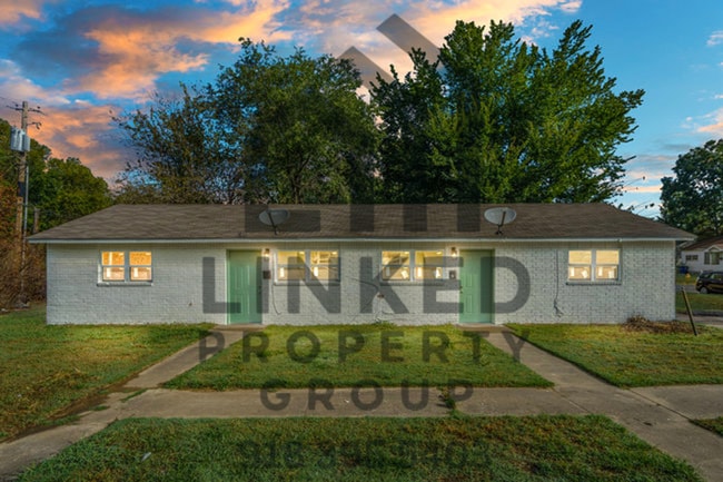 Building Photo - 1324 N Irvington Ave Unit A