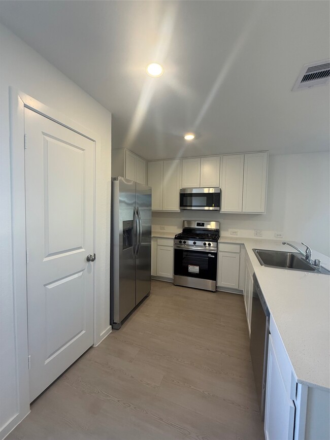 Photo - 1606 Gardenia Grv Ln