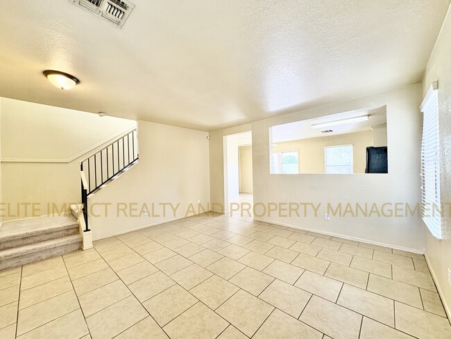 Photo - 2324 S Mcconnell Dr