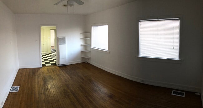 Photo - 1124 E Garfield Ave Unit Apt 2