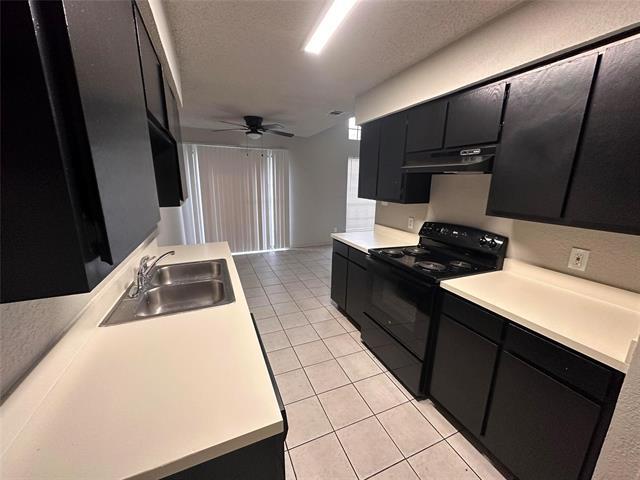 Photo - 205 Kenney St