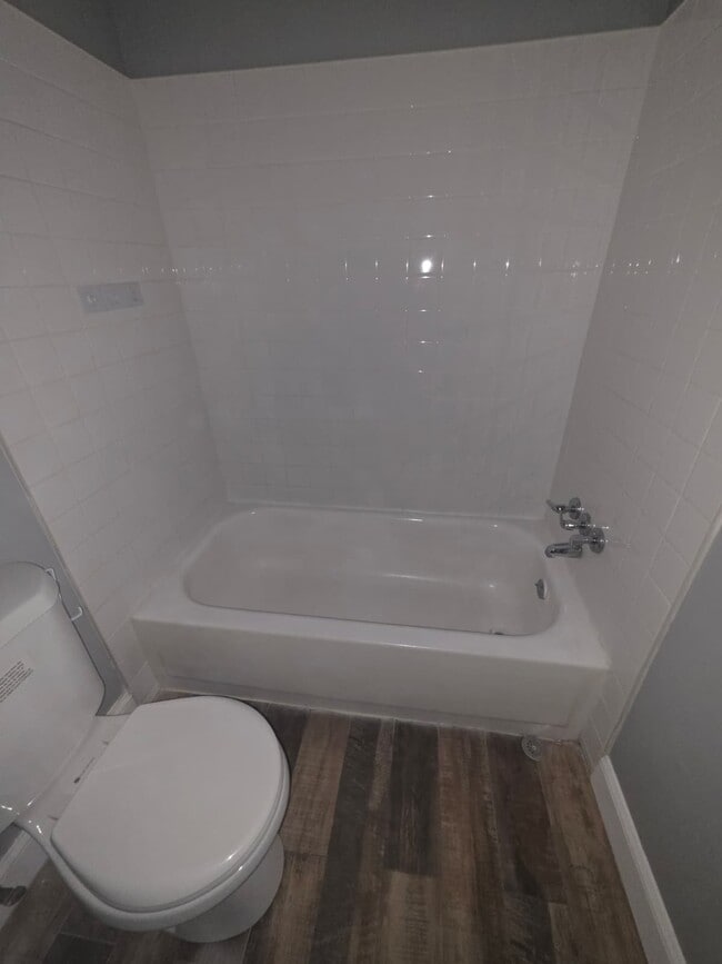 920 E 21st St Unit B1