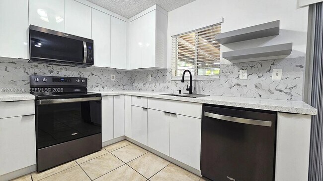 Photo - 10611 SW 170th Terrace