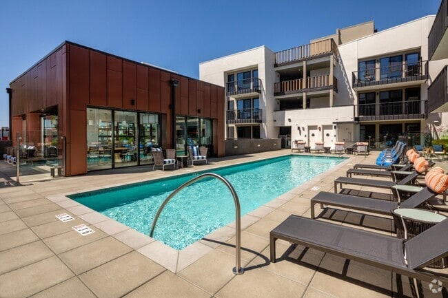 Building Photo - Catherine Santa Monica Rental