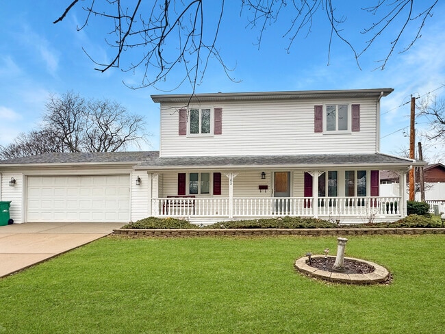 Building Photo - 1105 Summit Dr Rental