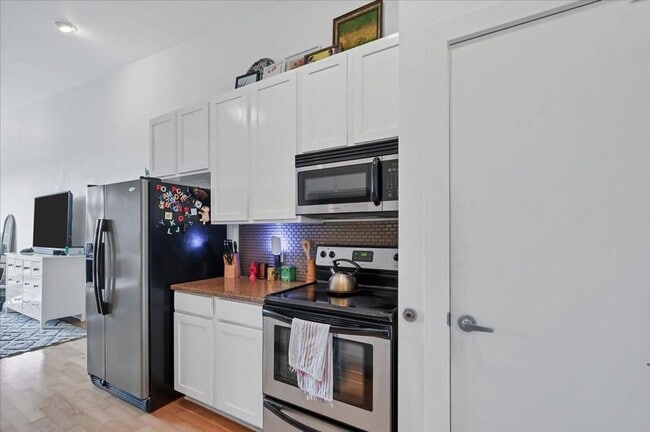 Photo - 2931 E 12th St Unit 306