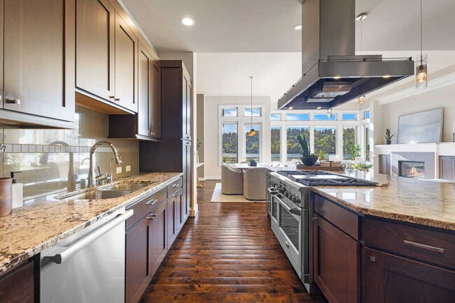 Photo - 4255 Williams Ave N