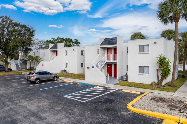 Photo - Peppertree Apartments