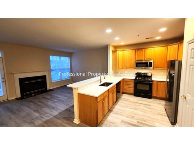 Photo - Luxury Townhome In The Villages Of Urbana