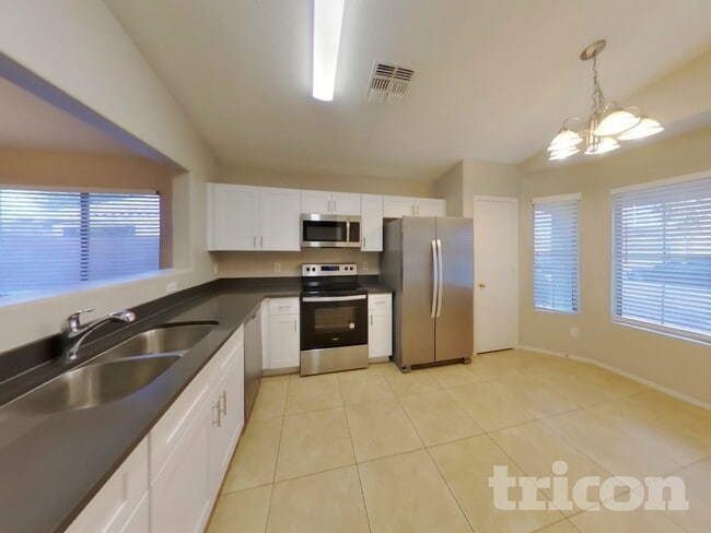 Photo - 79 E Lupine Pl