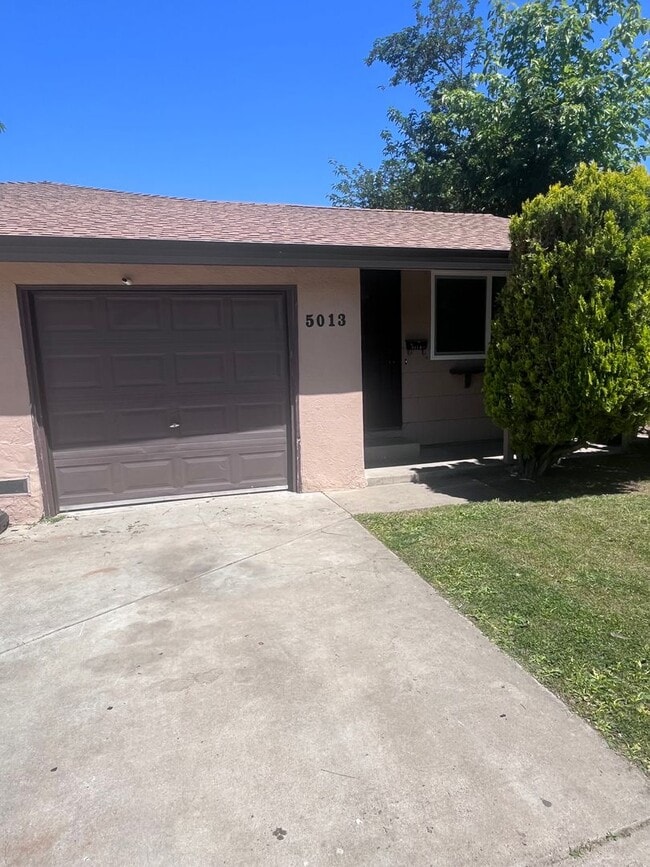 Photo - 5011-5013 37th Ave Unit 5013 37th