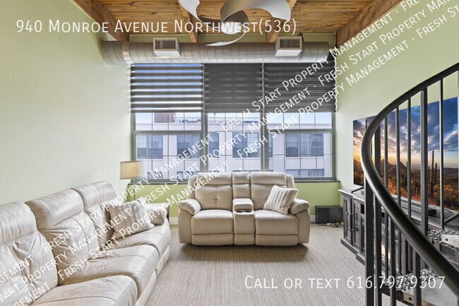 Photo - 940 Monroe Ave NW