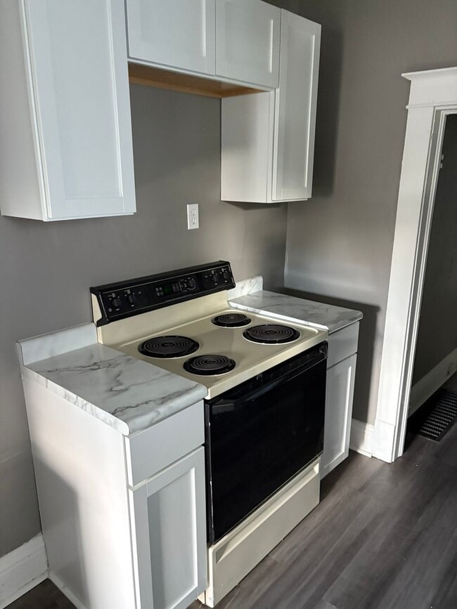 Photo - 808 Conger St